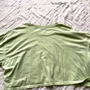 Green cropped tee